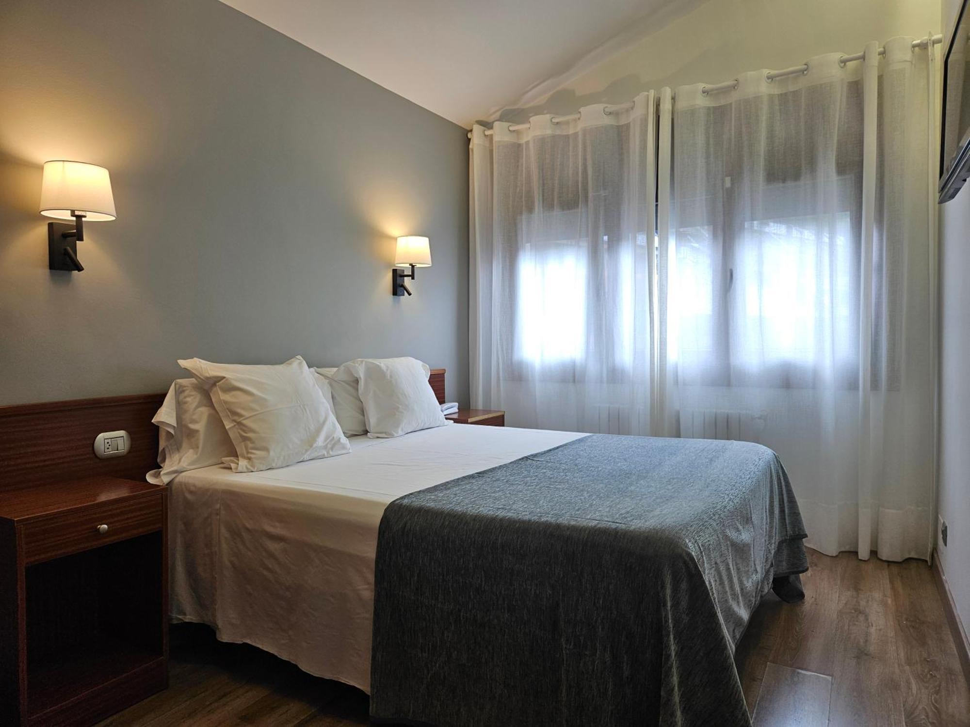 Hotel Les 7 Claus Андора ла Веля Екстериор снимка